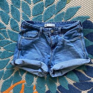 High waisted Levi’s